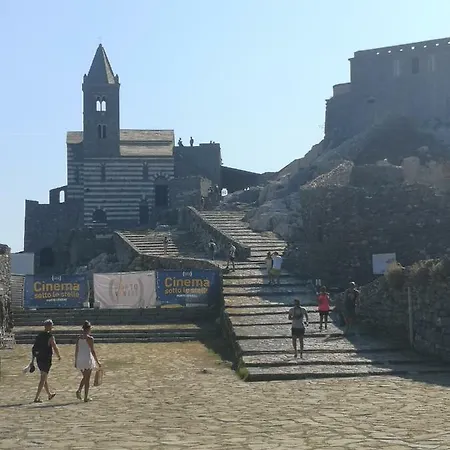 Le Terre Di Portoro Vendégház 2*
